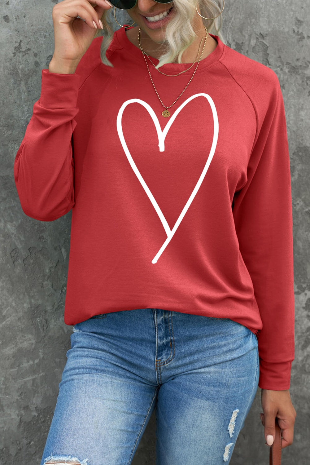 Red Simple Heart Graphic Valentine\'s Sweatshirt